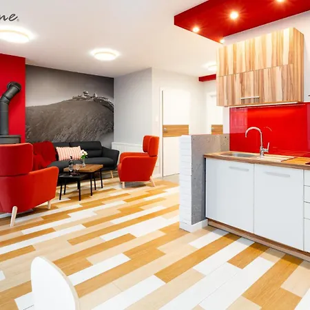 Wonder - Gorskie Z Kominkami, Bezplatnym Parkingiem I Placem Zabaw Na Terenie Kompleksu