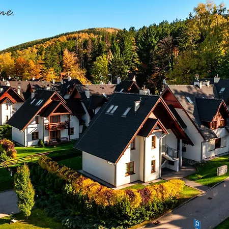 Wonder - Gorskie Z Kominkami, Bezplatnym Parkingiem I Placem Zabaw Na Terenie Kompleksu Karpacz