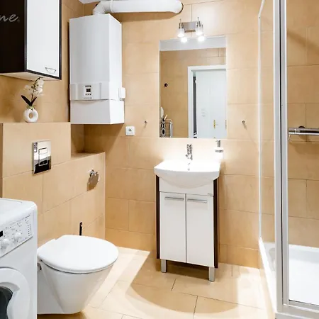 Wonder - Gorskie Z Kominkami, Bezplatnym Parkingiem I Placem Zabaw Na Terenie Kompleksu Lägenhet