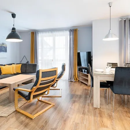 Wonder - Gorskie Z Kominkami, Bezplatnym Parkingiem I Placem Zabaw Na Terenie Kompleksu Daire Karpacz