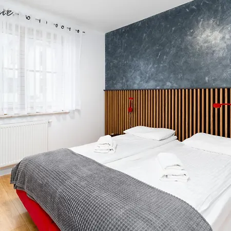 Wonder - Gorskie Z Kominkami, Bezplatnym Parkingiem I Placem Zabaw Na Terenie Kompleksu Daire