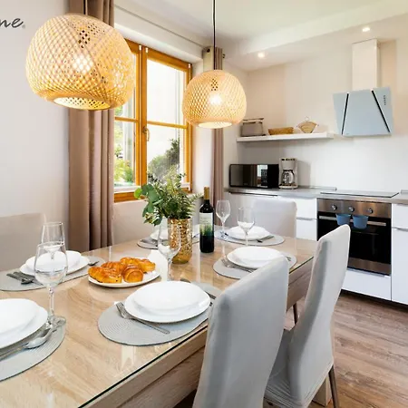 Apartmán Wonder - Gorskie Z Kominkami, Bezplatnym Parkingiem I Placem Zabaw Na Terenie Kompleksu